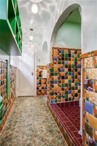 ×-7218-Lakewood-Blvd-9