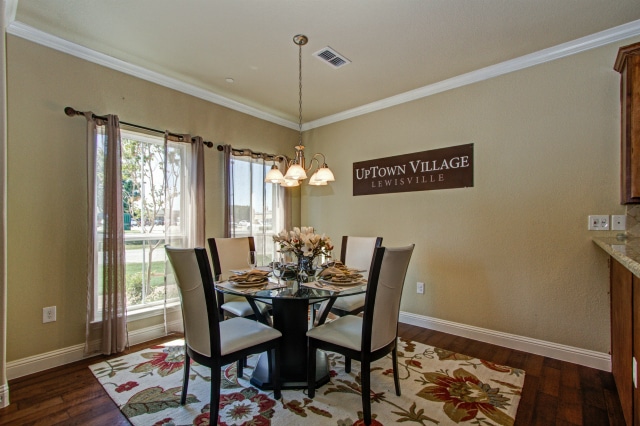 008_Dining-Living-Room