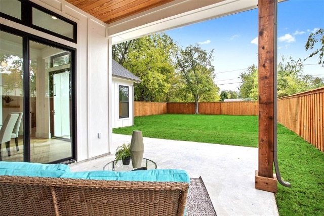 640x500-large-vertical-overlay-1