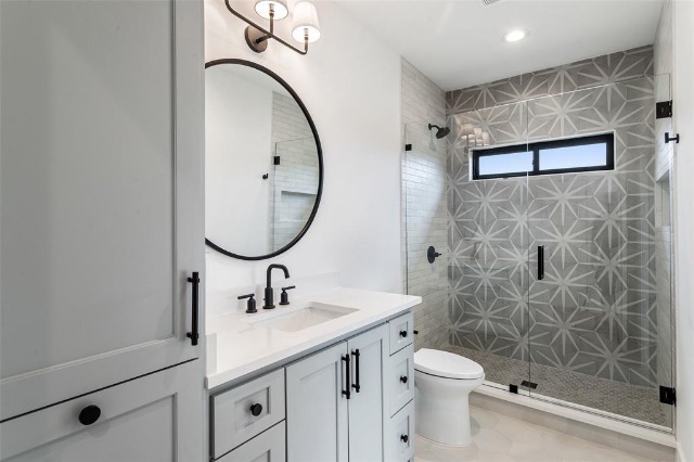 640x500-large-vertical-overlay-1