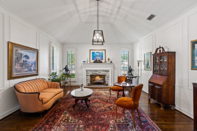 04_13429Hughes_004-1