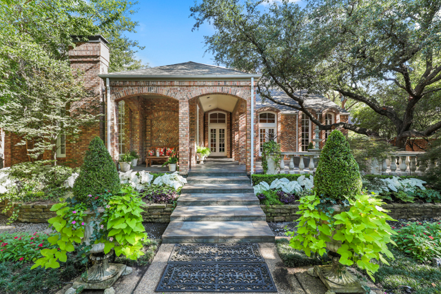 09_4730RoyalLane_009_mls-1