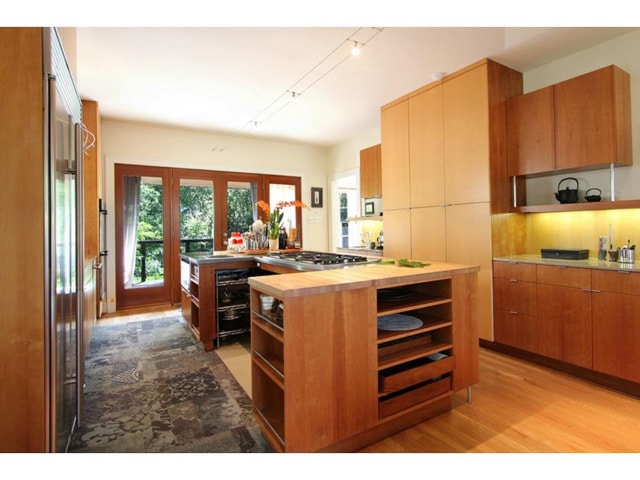 1004-N.-Montclair-Kitchen-2