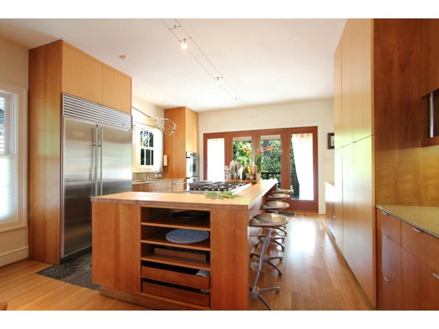 1004-N.-Montclair-Kitchen