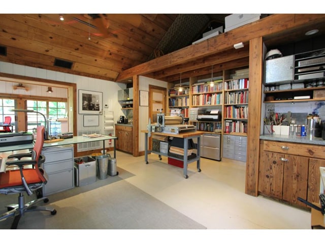 1004-N.-Montclair-office-workroom