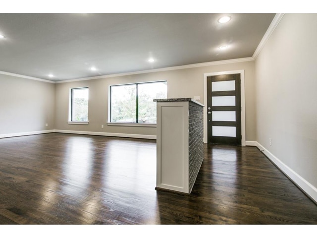 10104-Woodgrove-Entry