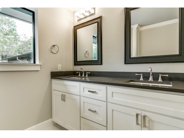 10104-Woodgrove-Master-Bath