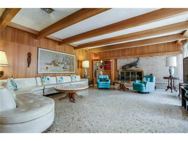 10110-Daria-Family-Room