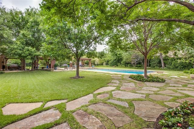 10115-Waller-Drive-9-master-bath