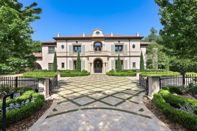 10121-Waller-Drive-1