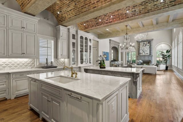 10121-Waller-Drive-1