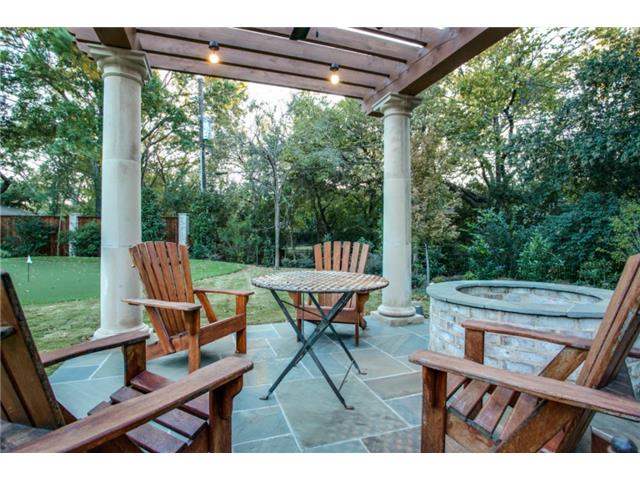 10181-Daria-drive-gazebo1