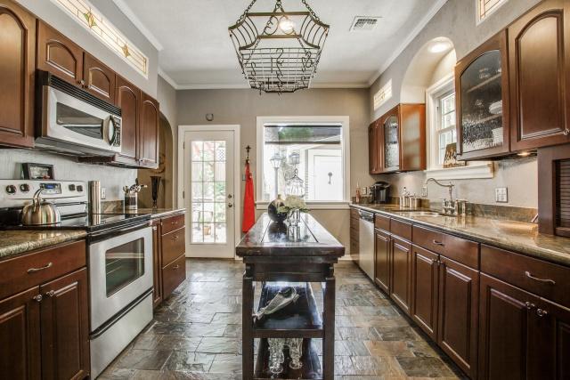 1019-Sarasota-Kitchen