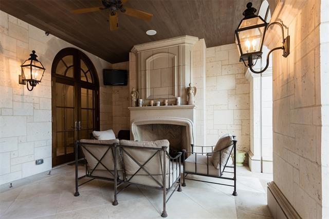 10203-Holloway-entry-2