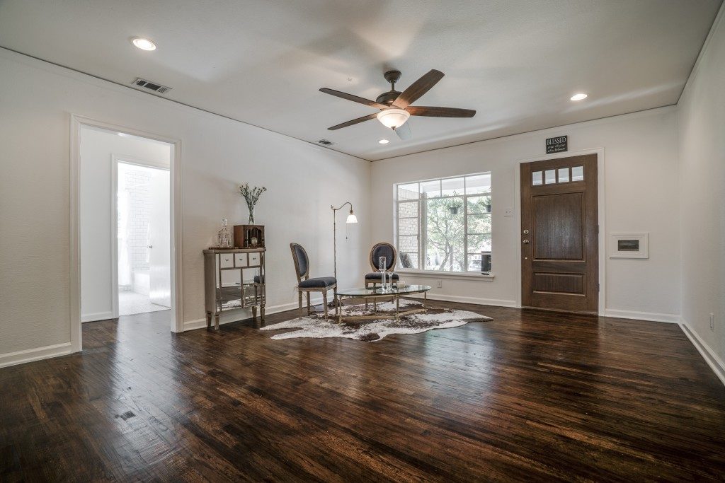 1022-cordova-st-dallas-tx-MLS-5-1024x683