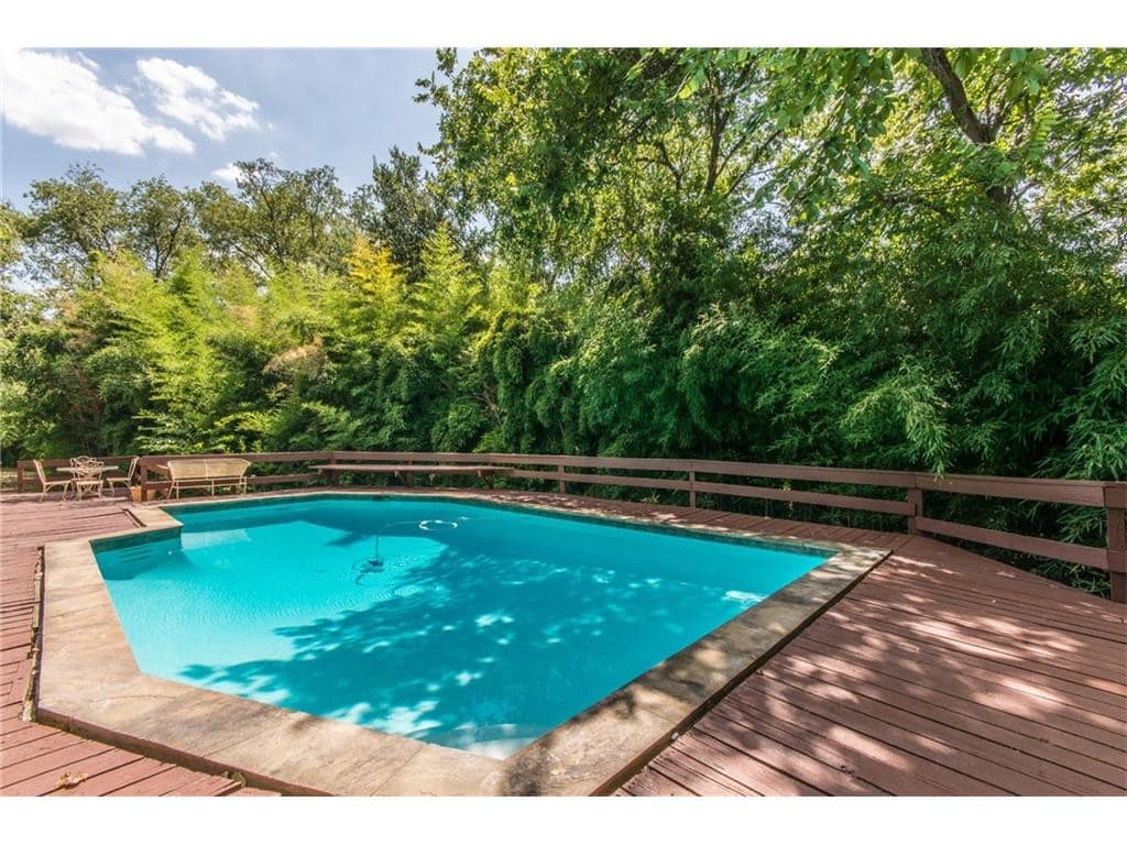 10225-Betty-Jane-Lane-pool1-1024x768