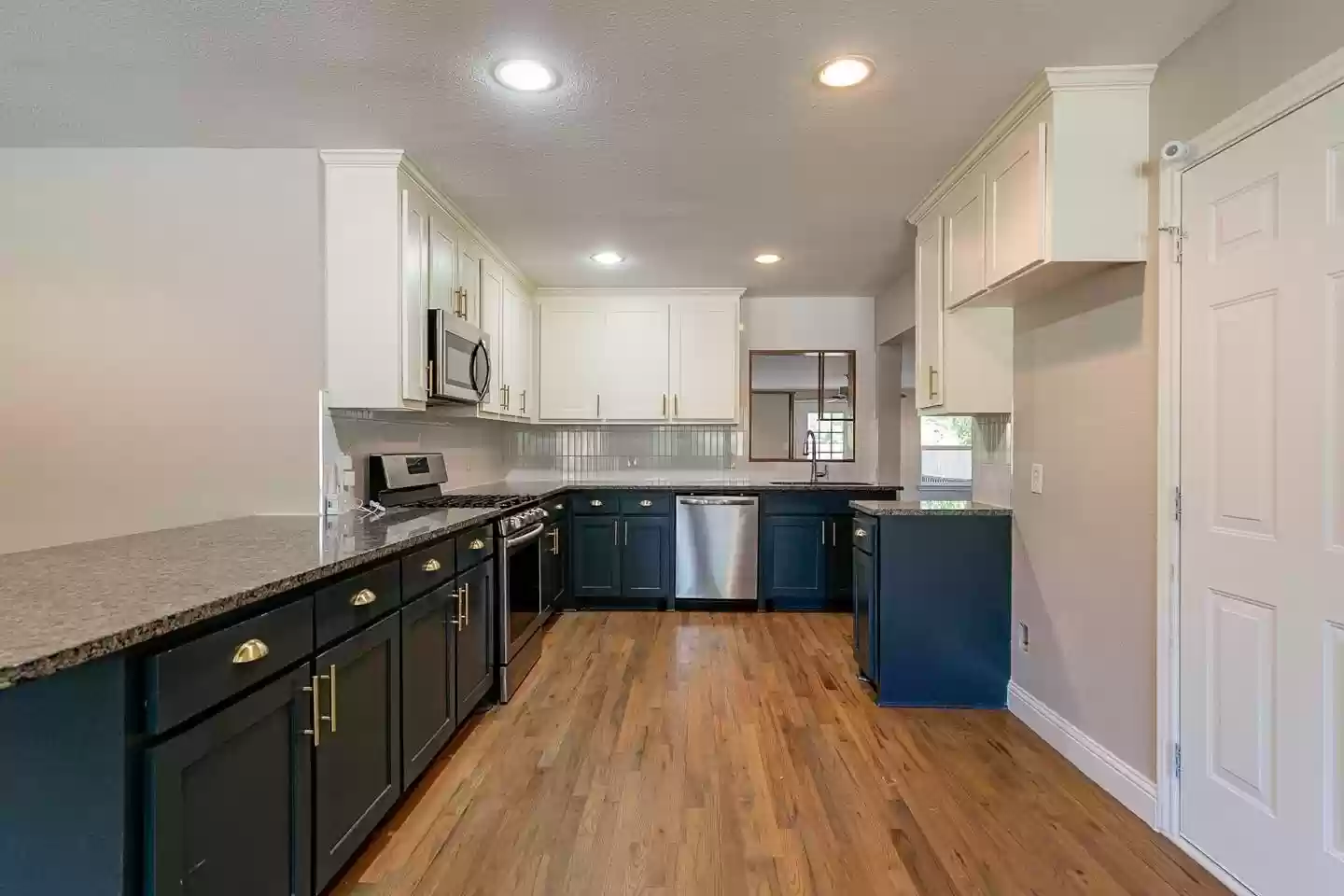 10226-Eastwood-Dr.-Front-1024x683