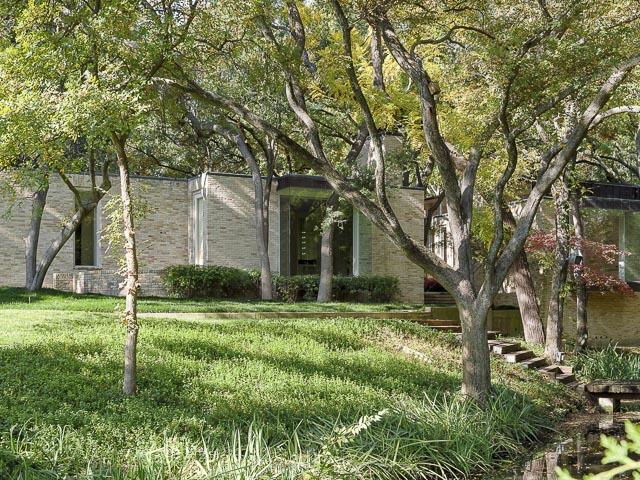 10300-Strait-Lane-grounds-1