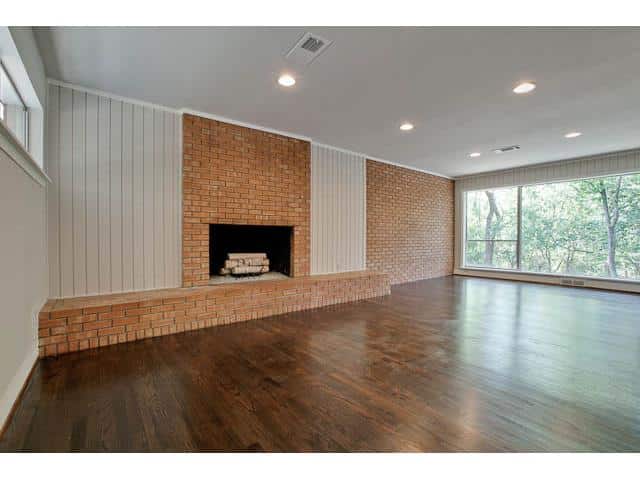 10305-Crittendon-Living