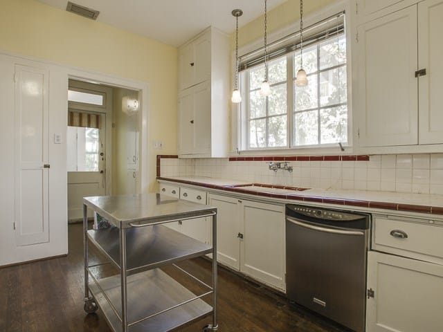 1031-N.-Madison-Kitchen