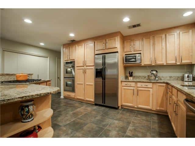 10469-Coleridge-Kitchen