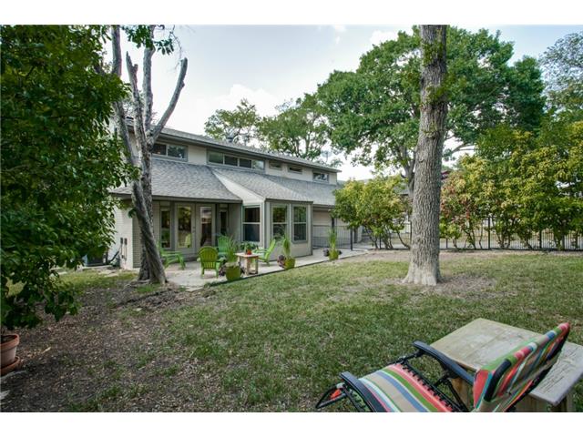 10484-Silverock-rear-yard