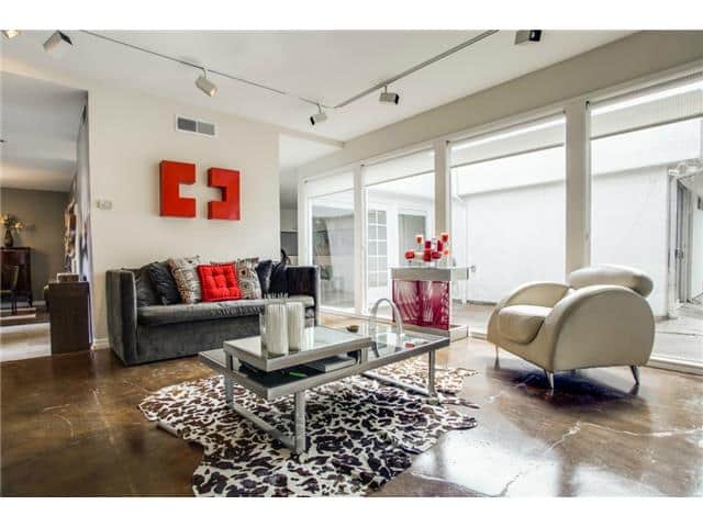 10510-Berry-Knoll-Living-2