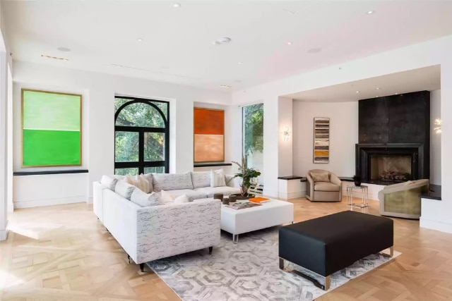 10573-Inwood-Rd.-5