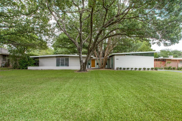 10646-Royal-Springs-Drive-1