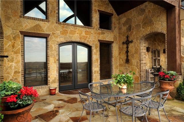 10707-outdoor-dining