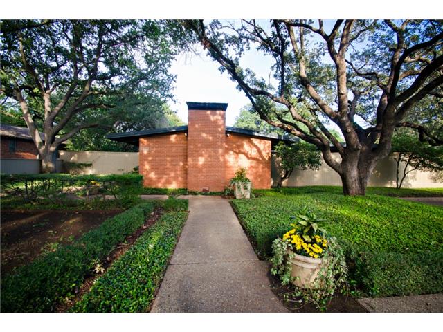 10722-Royal-Springs-Curb