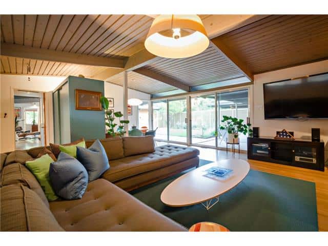 10722-Royal-Springs-Living