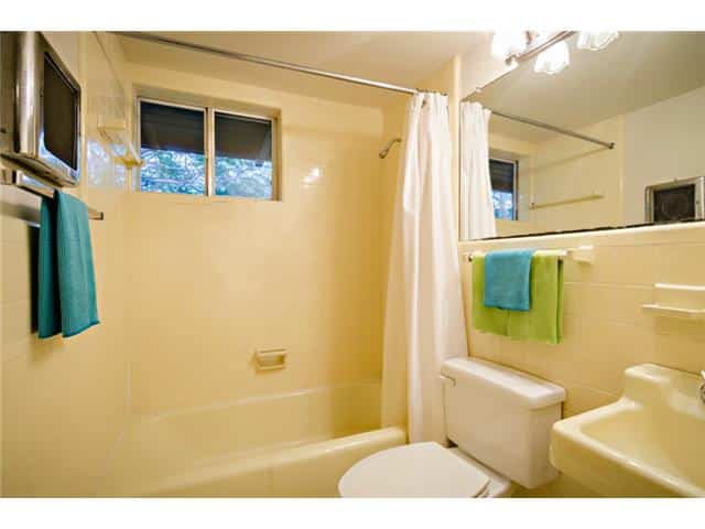 10722-Royal-Springs-Second-Bath