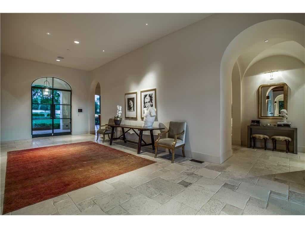 10731-Bridge-Hollow-Court-entry-1024x768