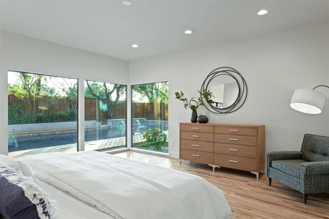 10807-Branch-Oaks-Circle-2