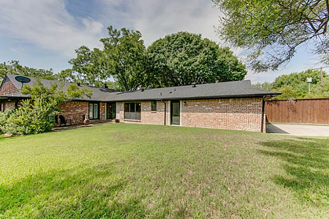 10811-Clearbrook-Backyard