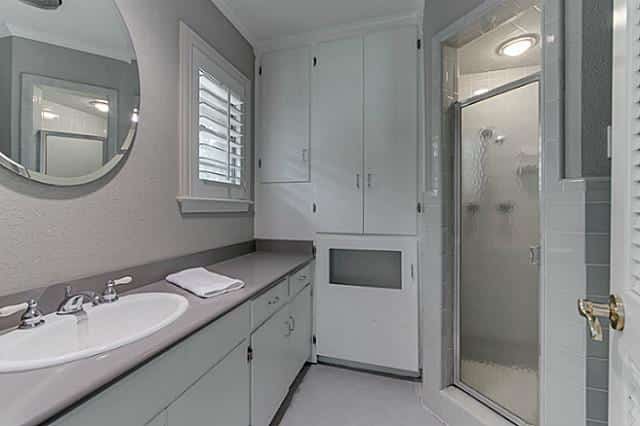 10811-Clearbrook-Master-Bath