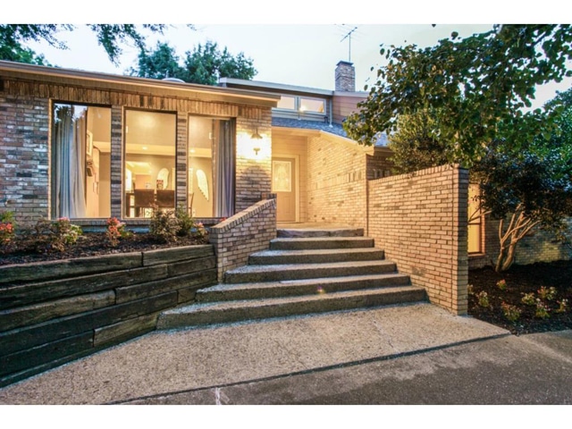 10811-Stone-Canyon-Front