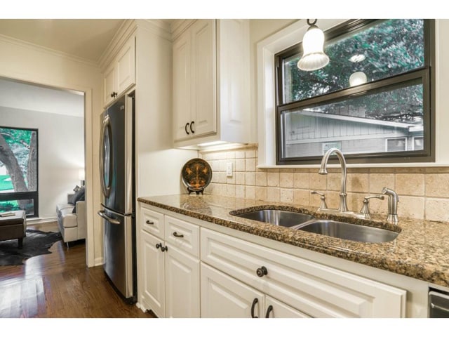 10882-Caprock-Kitchen-2