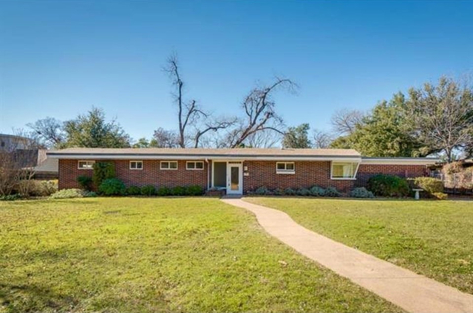 11023-Pinocchio-Front