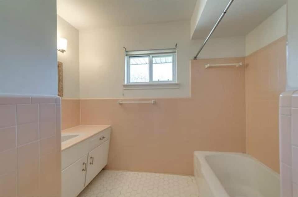 11023-Pinocchio-Pink-bath