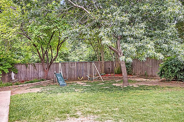 11045-Carissa-Backyard