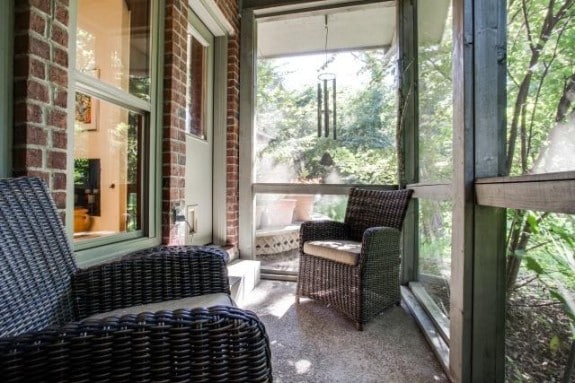 1115-Sarasota-Screen-Porch-575x383