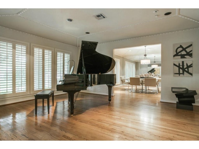 11159-Russwood-Piano