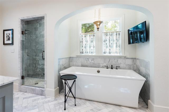 1116-Canterbury-Court-5