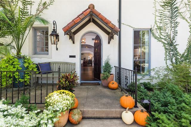 1116-Canterbury-Court-1