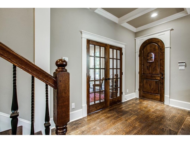 1117-Kings-Hwy-Foyer