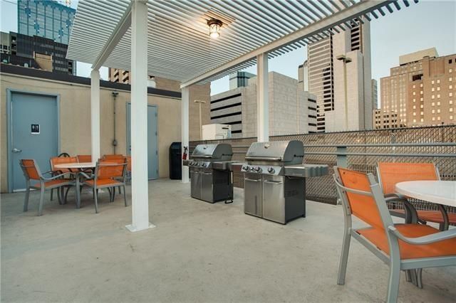 1122-Jackson-St-Apt-704-r