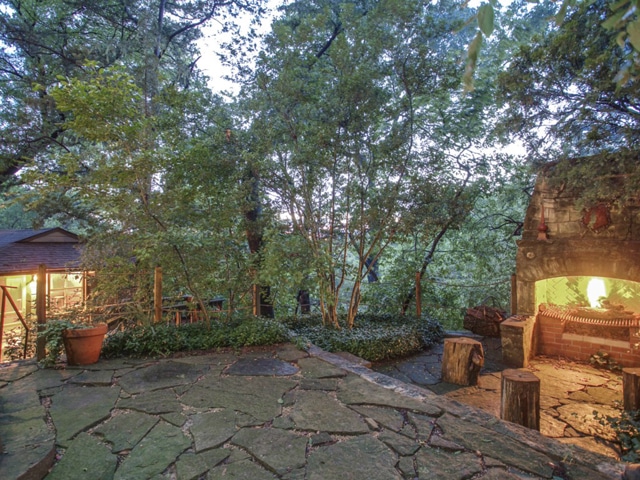 1125-Canterbury-Fireplace