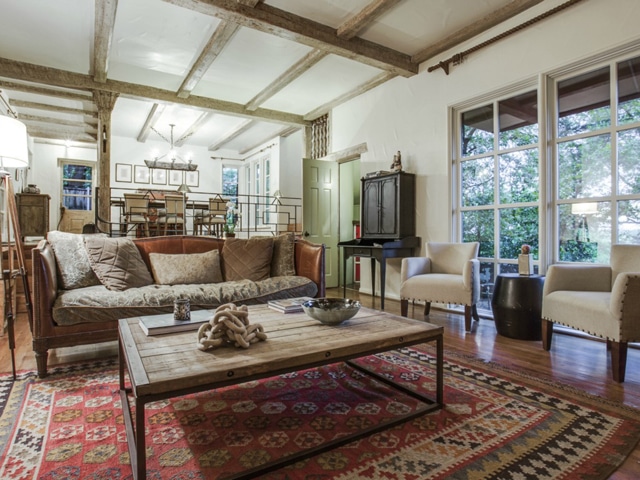 1125-Canterbury-Living-2